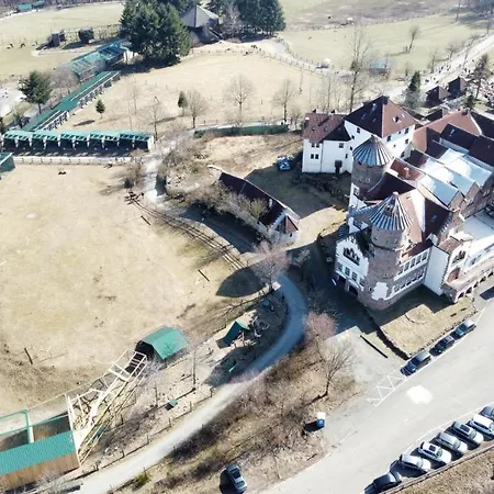 Dom wakacyjny Living In The Castel Near Naturepark In Germany *