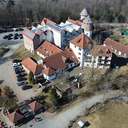 Dom wakacyjny Living In The Castel Near Naturepark In Germany