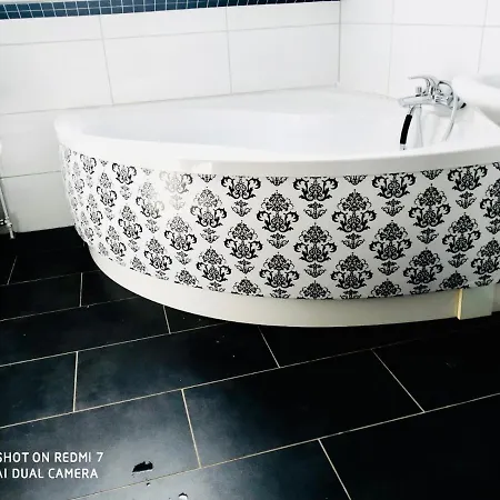 Dom wakacyjny Living In The Castel Near Naturepark In Germany Fockelberg